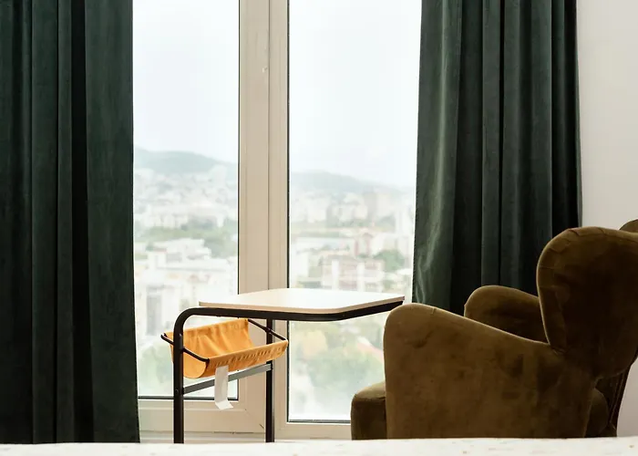 Sky Panoramic 23rd Floor & Parking Скоп'є