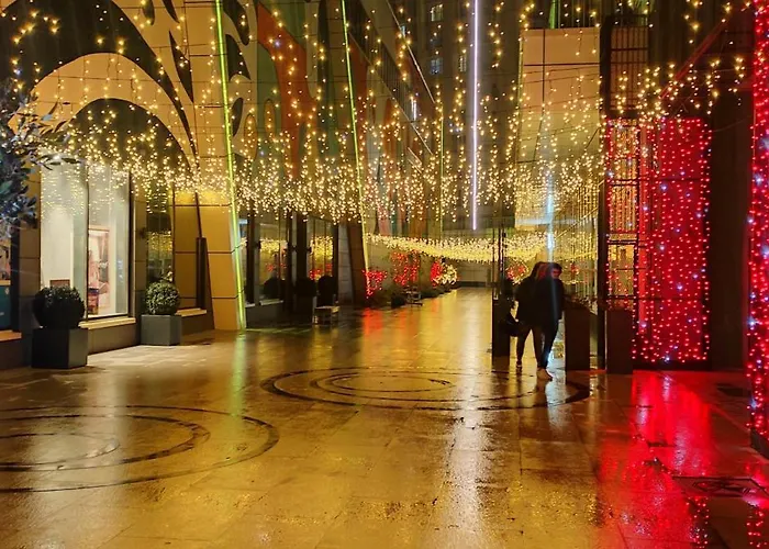 Sky Panoramic 23rd Floor & Parking Апартаменти Скоп'є